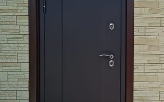 дверь металлическая недорогая с тремя петлями